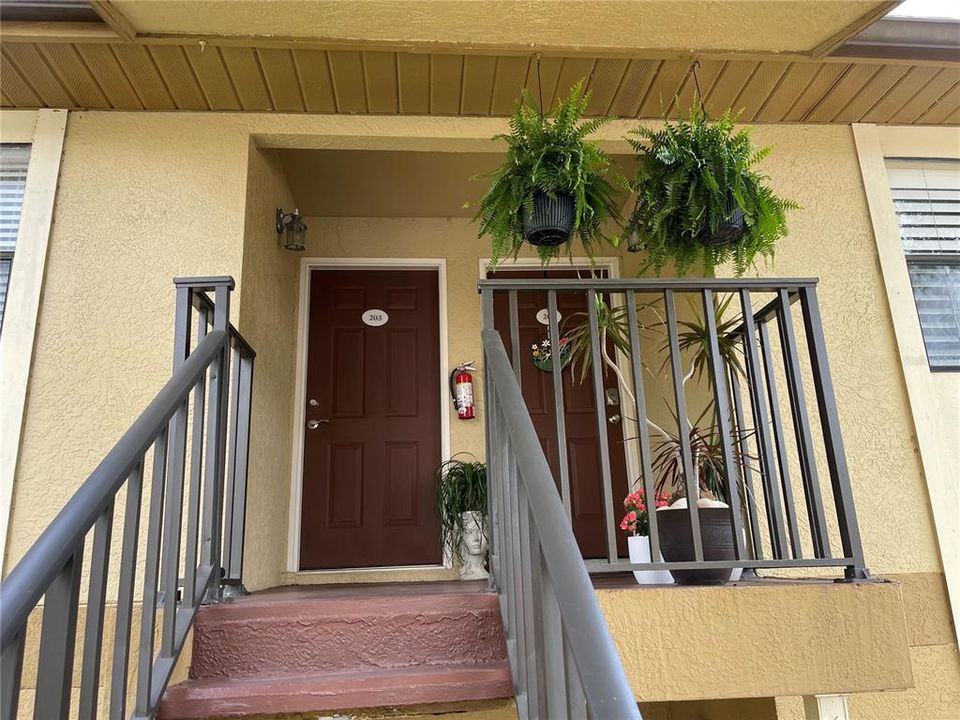 For Rent: $1,975 (2 beds, 2 baths, 1018 Square Feet)