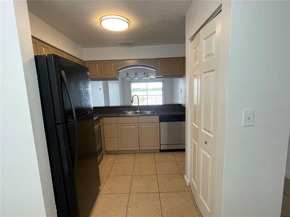 For Rent: $1,975 (2 beds, 2 baths, 1018 Square Feet)