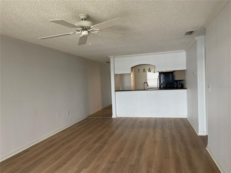 For Rent: $1,975 (2 beds, 2 baths, 1018 Square Feet)