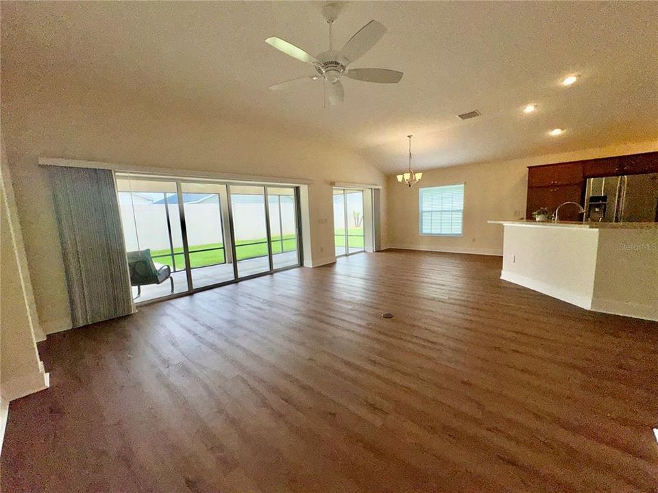 En Venta: $529,900 (3 camas, 3 baños, 1905 Pies cuadrados)