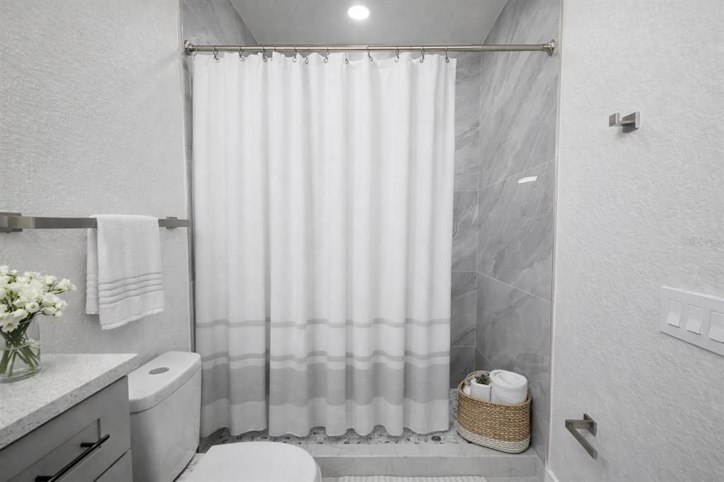 En Venta: $519,900 (6 camas, 0 baños, 1200 Pies cuadrados)