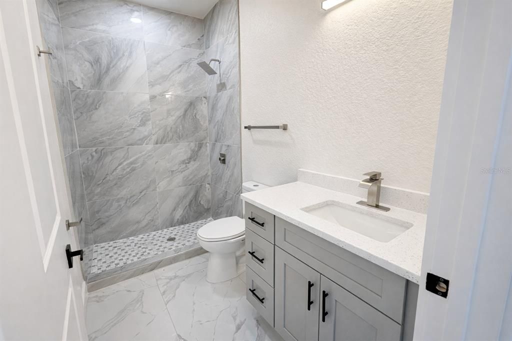 En Venta: $519,900 (6 camas, 0 baños, 1200 Pies cuadrados)