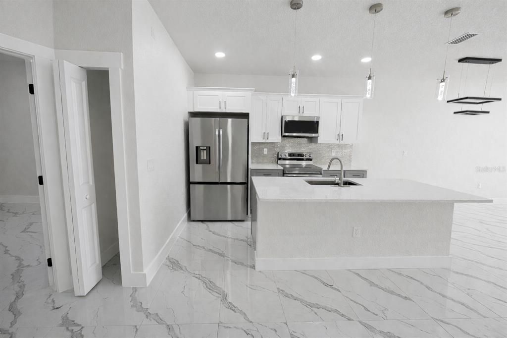 En Venta: $519,900 (6 camas, 0 baños, 1200 Pies cuadrados)