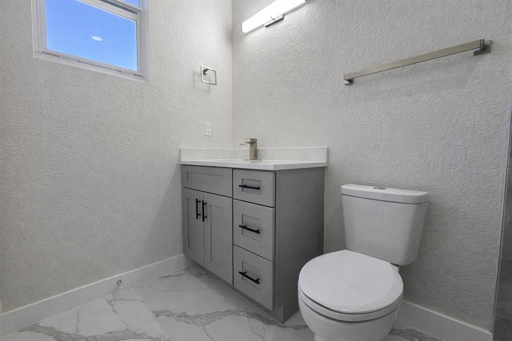 En Venta: $519,900 (6 camas, 0 baños, 1200 Pies cuadrados)