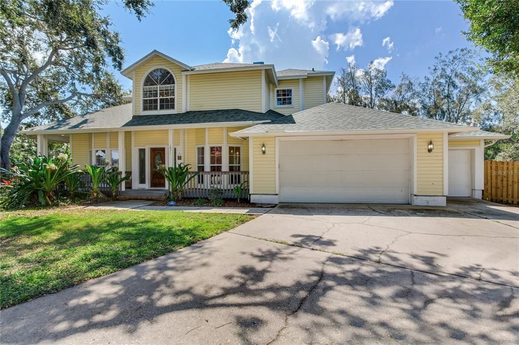 En Venta: $975,000 (4 camas, 3 baños, 2802 Pies cuadrados)