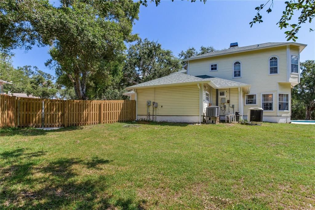 En Venta: $975,000 (4 camas, 3 baños, 2802 Pies cuadrados)