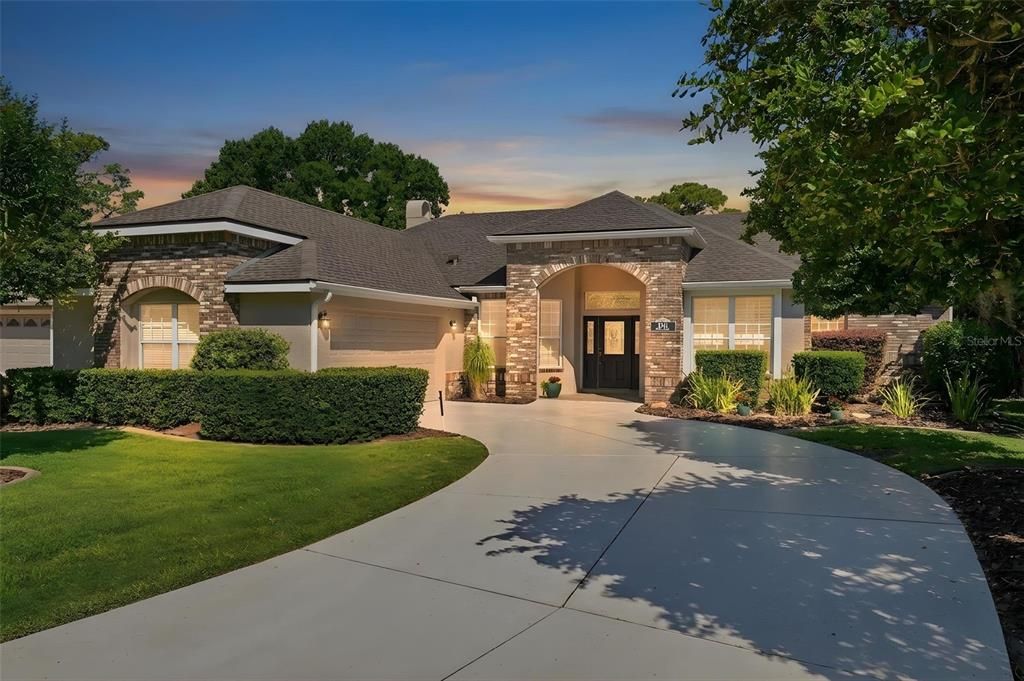 Active With Contract: $515,000 (3 beds, 2 baths, 2089 Square Feet)