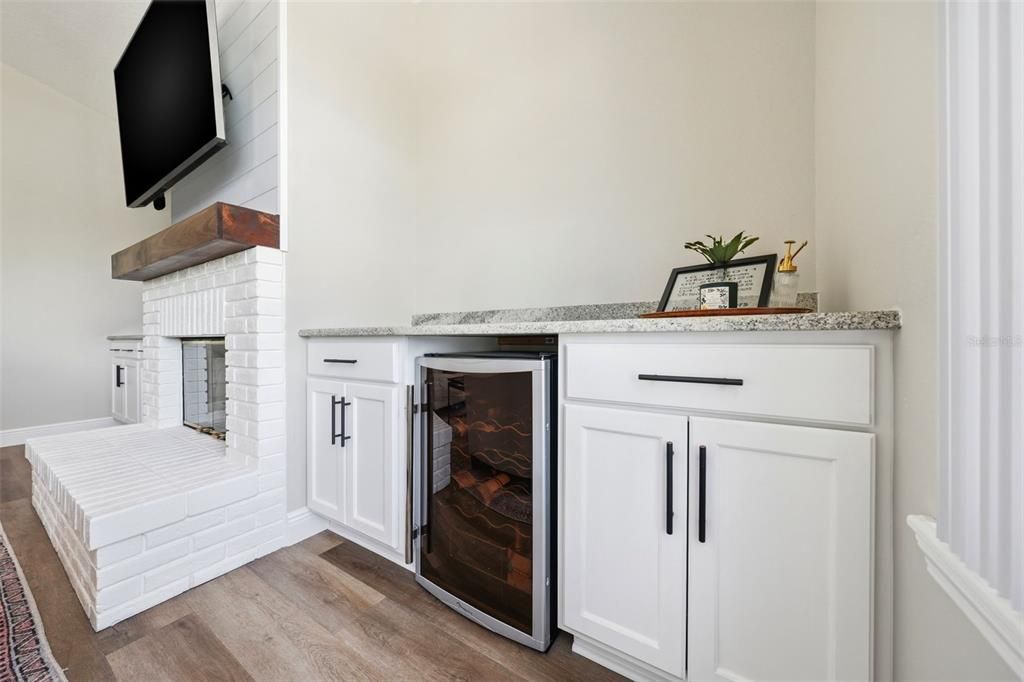 Active With Contract: $515,000 (3 beds, 2 baths, 2089 Square Feet)