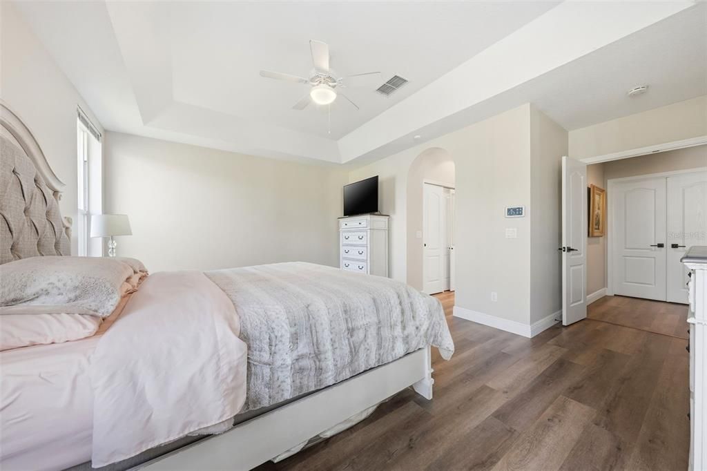 Active With Contract: $515,000 (3 beds, 2 baths, 2089 Square Feet)