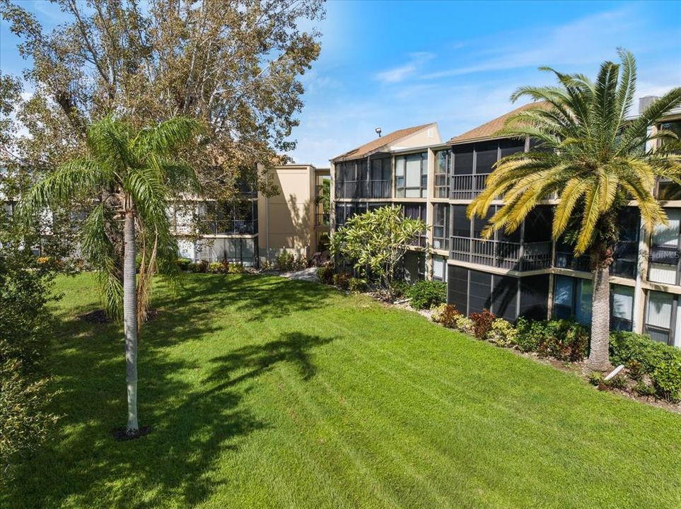 For Sale: $135,000 (1 beds, 1 baths, 633 Square Feet)