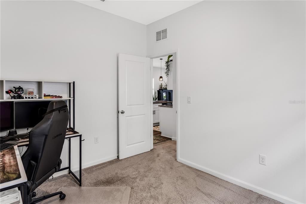 For Sale: $320,000 (3 beds, 2 baths, 1412 Square Feet)