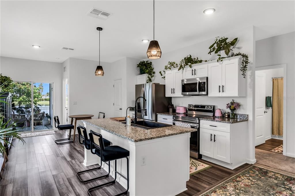 For Sale: $320,000 (3 beds, 2 baths, 1412 Square Feet)