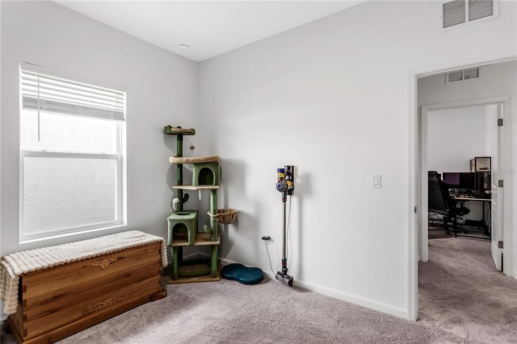 For Sale: $320,000 (3 beds, 2 baths, 1412 Square Feet)