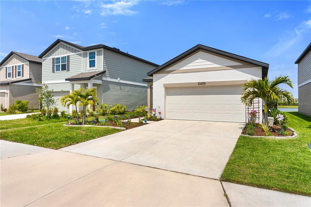 For Sale: $320,000 (3 beds, 2 baths, 1412 Square Feet)