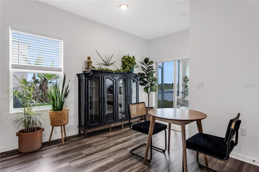 For Sale: $320,000 (3 beds, 2 baths, 1412 Square Feet)