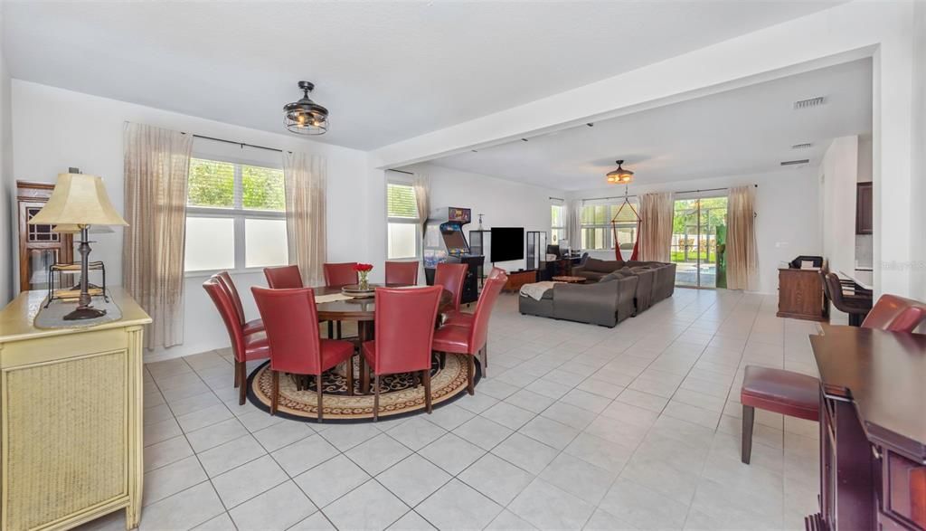 Active With Contract: $534,900 (4 beds, 3 baths, 2328 Square Feet)