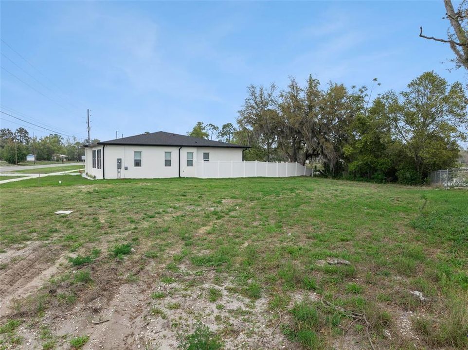 На продажу: $70,000 (0.23 acres)
