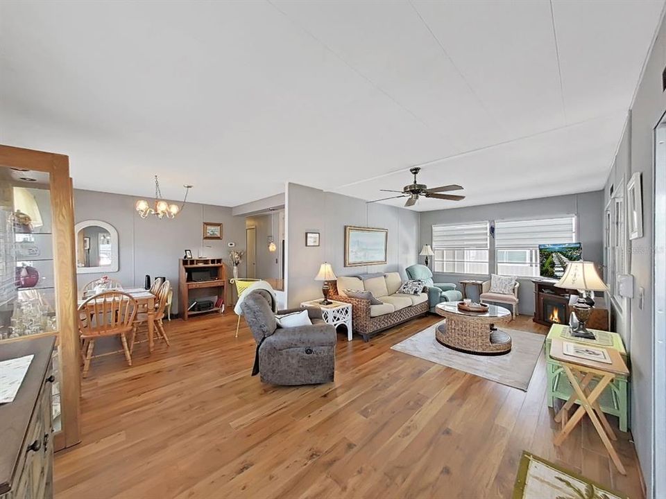 En Venta: $139,000 (2 camas, 2 baños, 1056 Pies cuadrados)