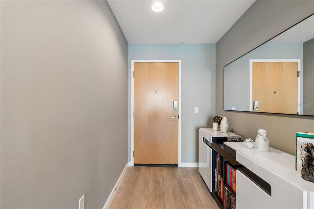 Activo con contrato: $439,000 (1 camas, 1 baños, 714 Pies cuadrados)