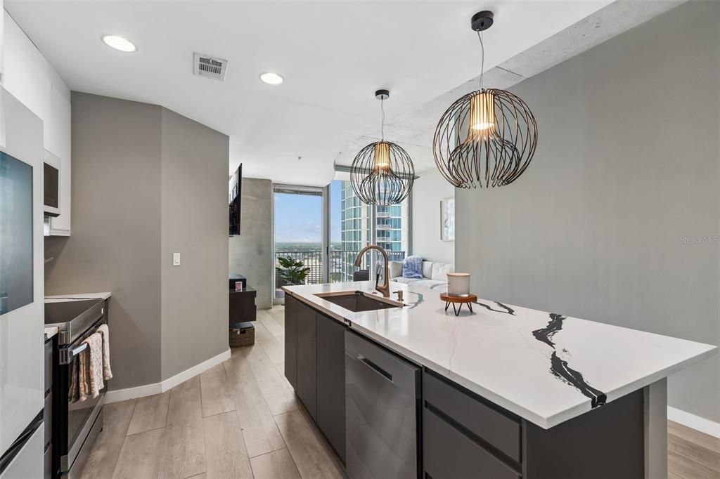 Activo con contrato: $439,000 (1 camas, 1 baños, 714 Pies cuadrados)