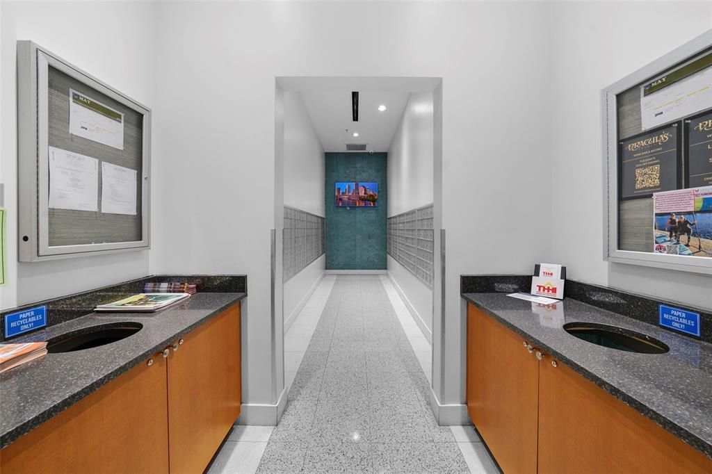 Activo con contrato: $439,000 (1 camas, 1 baños, 714 Pies cuadrados)