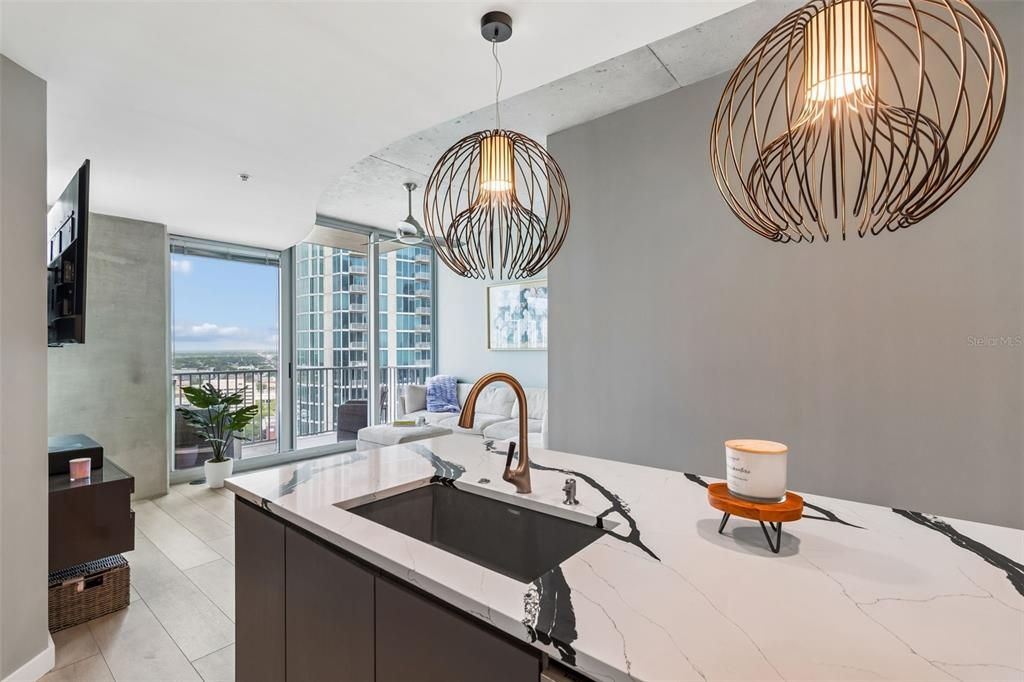 Activo con contrato: $439,000 (1 camas, 1 baños, 714 Pies cuadrados)