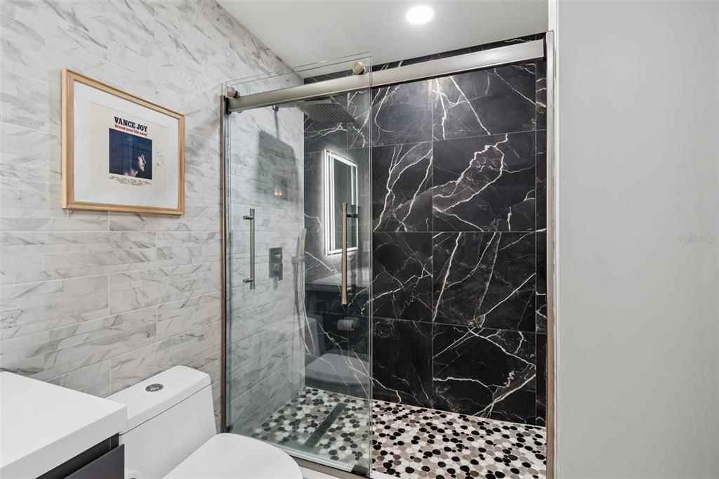 Activo con contrato: $439,000 (1 camas, 1 baños, 714 Pies cuadrados)