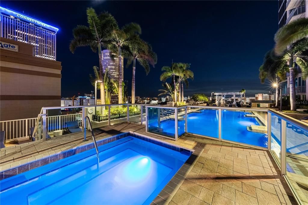 Activo con contrato: $439,000 (1 camas, 1 baños, 714 Pies cuadrados)
