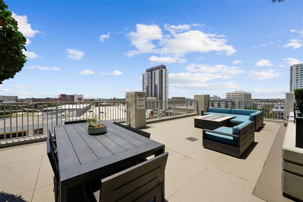 Activo con contrato: $439,000 (1 camas, 1 baños, 714 Pies cuadrados)
