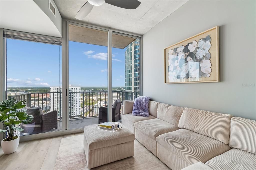 Activo con contrato: $439,000 (1 camas, 1 baños, 714 Pies cuadrados)