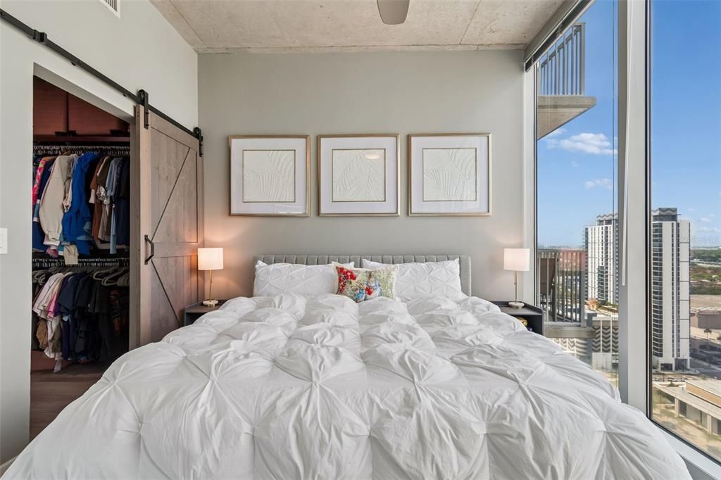 Activo con contrato: $439,000 (1 camas, 1 baños, 714 Pies cuadrados)