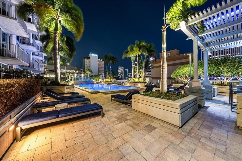 Activo con contrato: $439,000 (1 camas, 1 baños, 714 Pies cuadrados)
