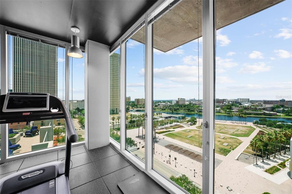 Activo con contrato: $439,000 (1 camas, 1 baños, 714 Pies cuadrados)