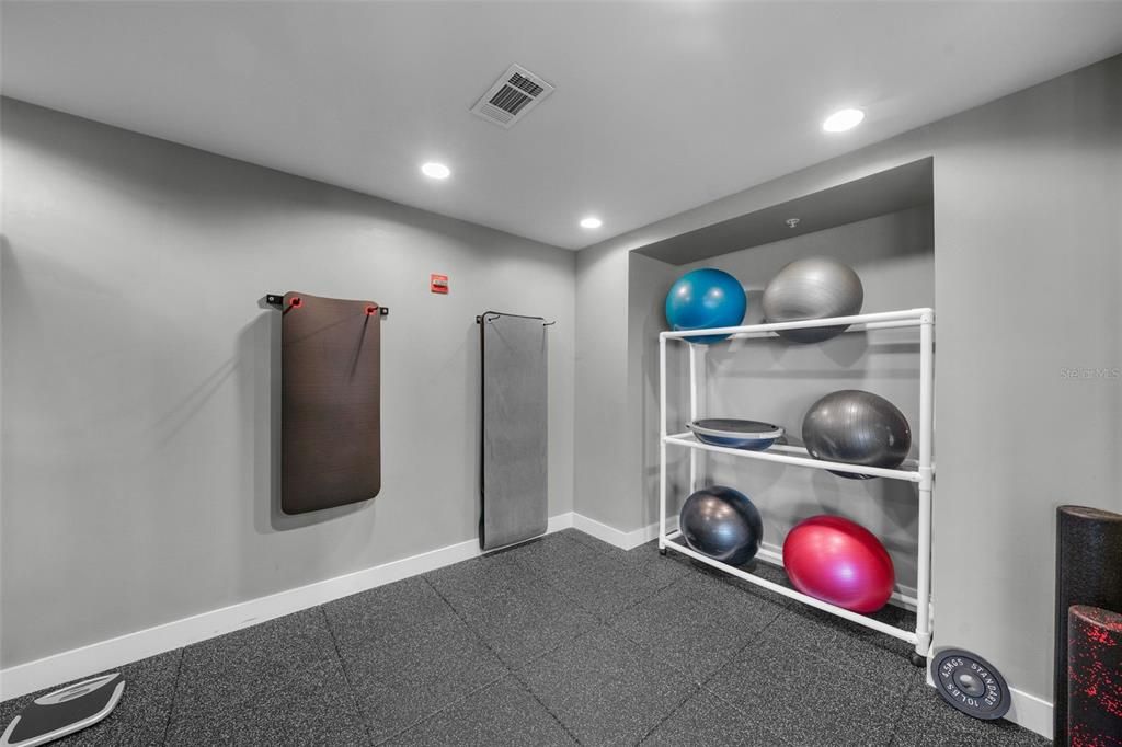 Activo con contrato: $439,000 (1 camas, 1 baños, 714 Pies cuadrados)