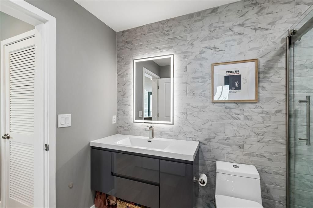 Activo con contrato: $439,000 (1 camas, 1 baños, 714 Pies cuadrados)