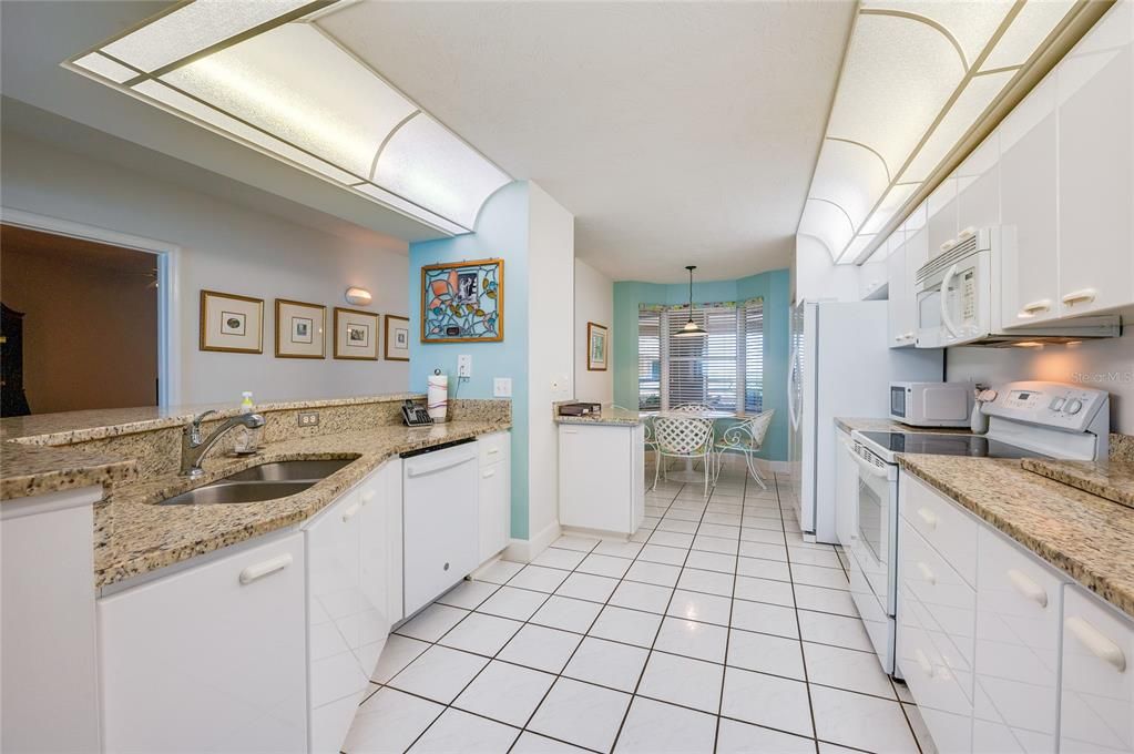 En Venta: $749,900 (3 camas, 3 baños, 2290 Pies cuadrados)
