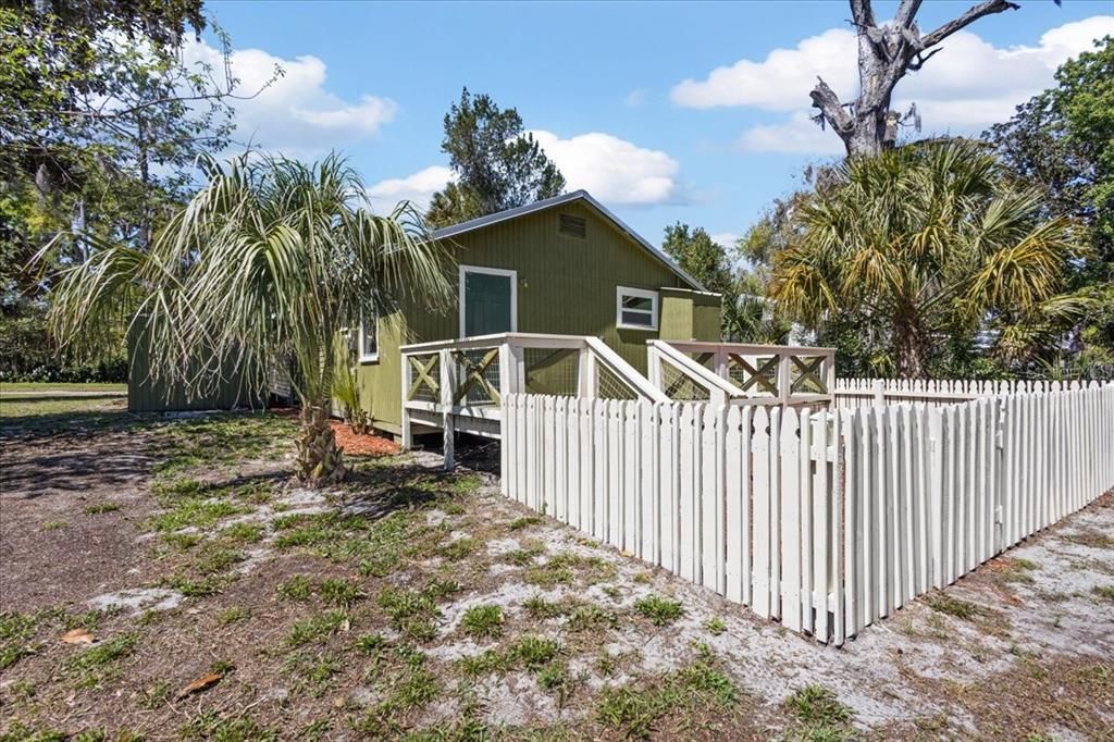 For Sale: $139,966 (2 beds, 2 baths, 1000 Square Feet)