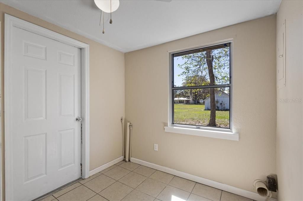 For Sale: $139,966 (2 beds, 2 baths, 1000 Square Feet)