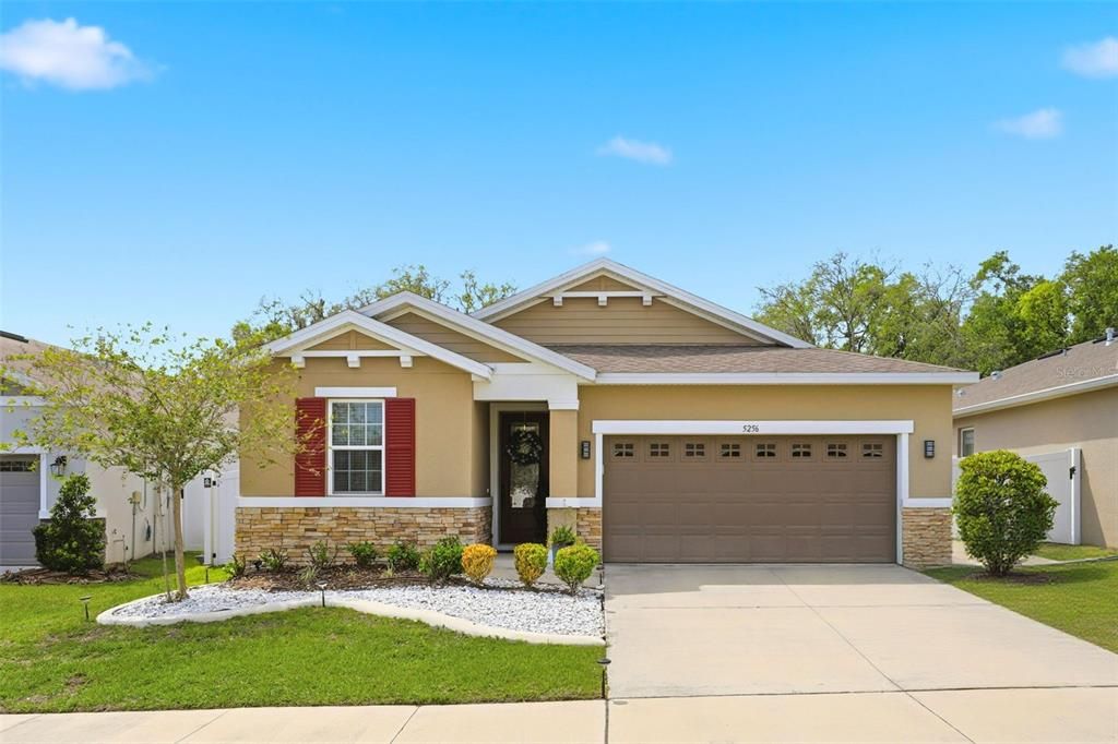 For Sale: $385,000 (4 beds, 2 baths, 1928 Square Feet)