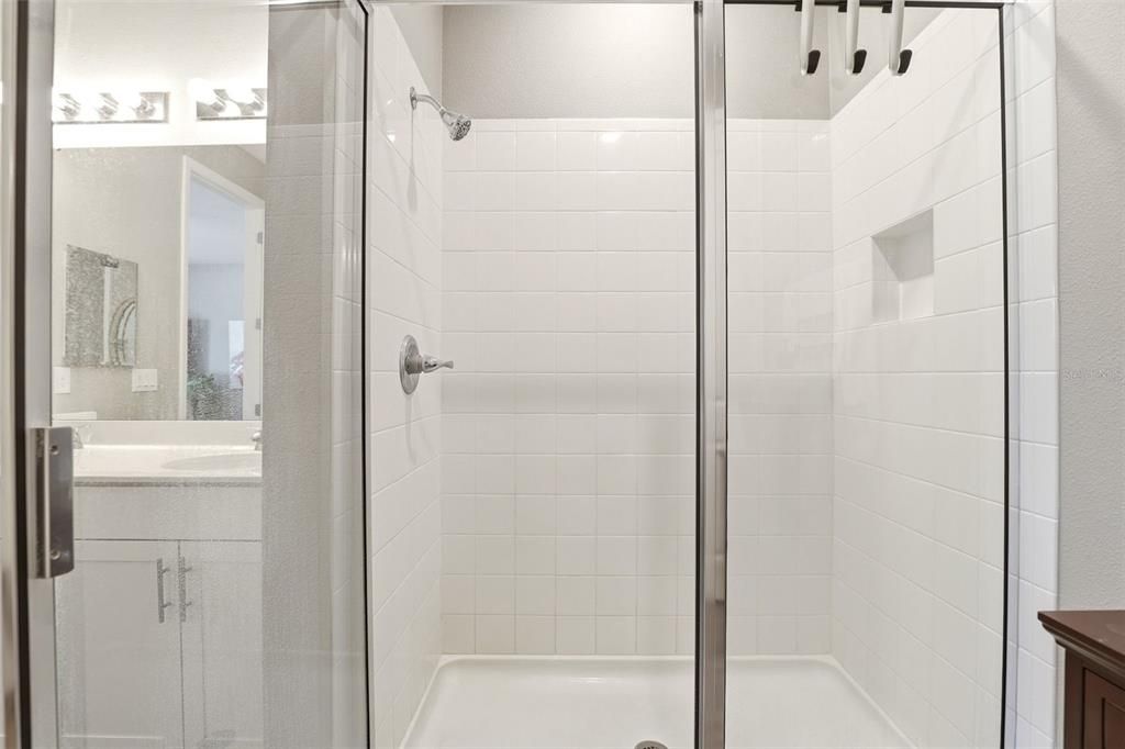 For Sale: $385,000 (4 beds, 2 baths, 1928 Square Feet)