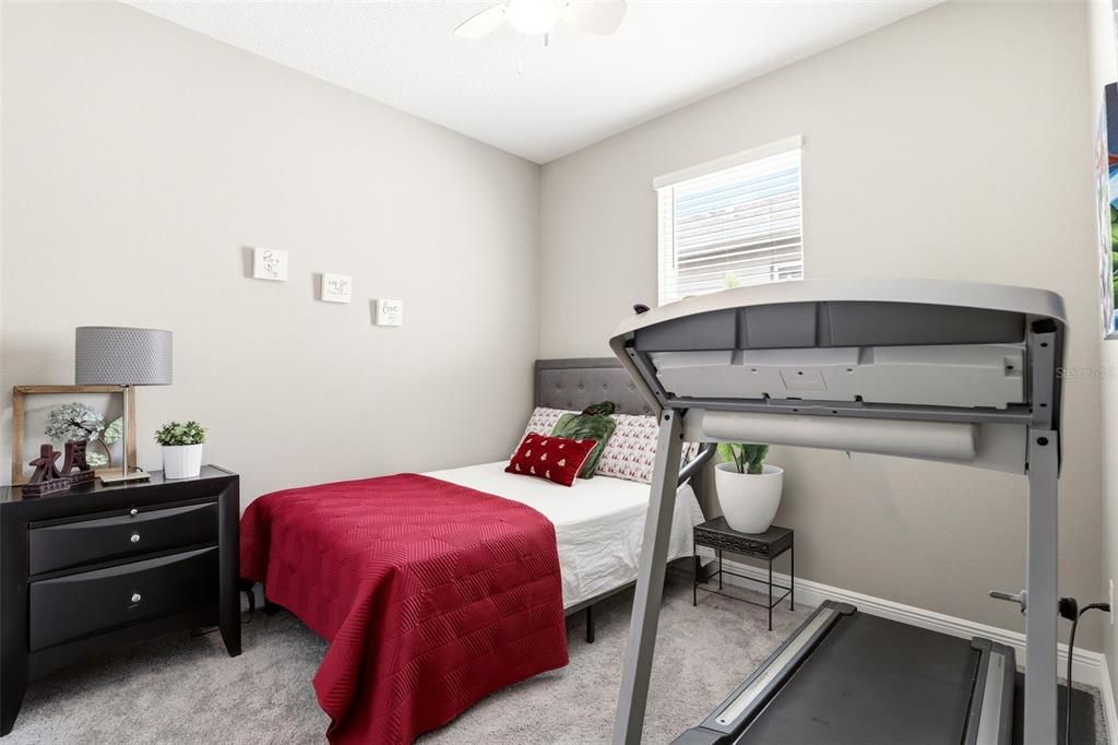 For Sale: $385,000 (4 beds, 2 baths, 1928 Square Feet)