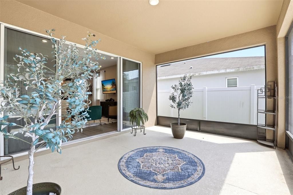 For Sale: $385,000 (4 beds, 2 baths, 1928 Square Feet)