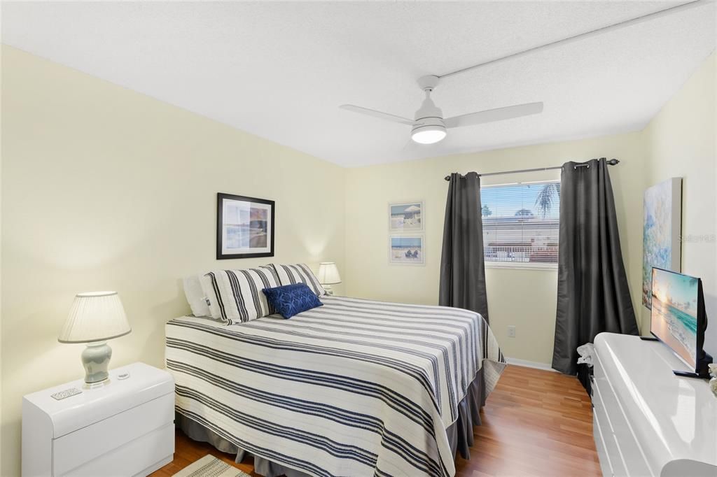 Active With Contract: $169,500 (2 beds, 2 baths, 1471 Square Feet)