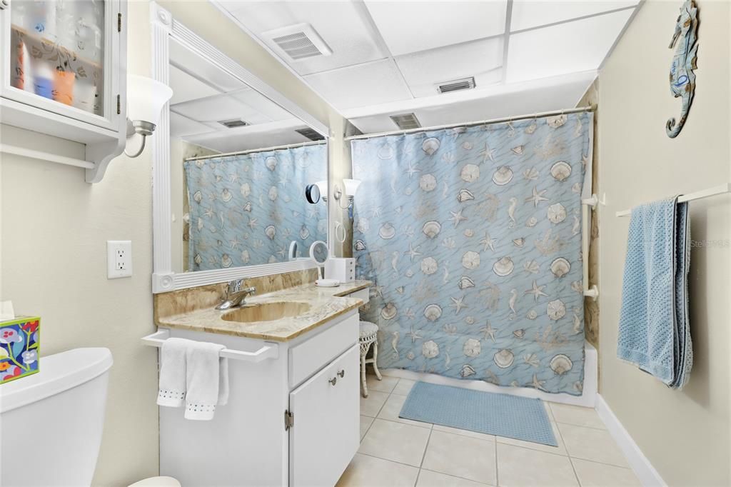 Active With Contract: $169,500 (2 beds, 2 baths, 1471 Square Feet)