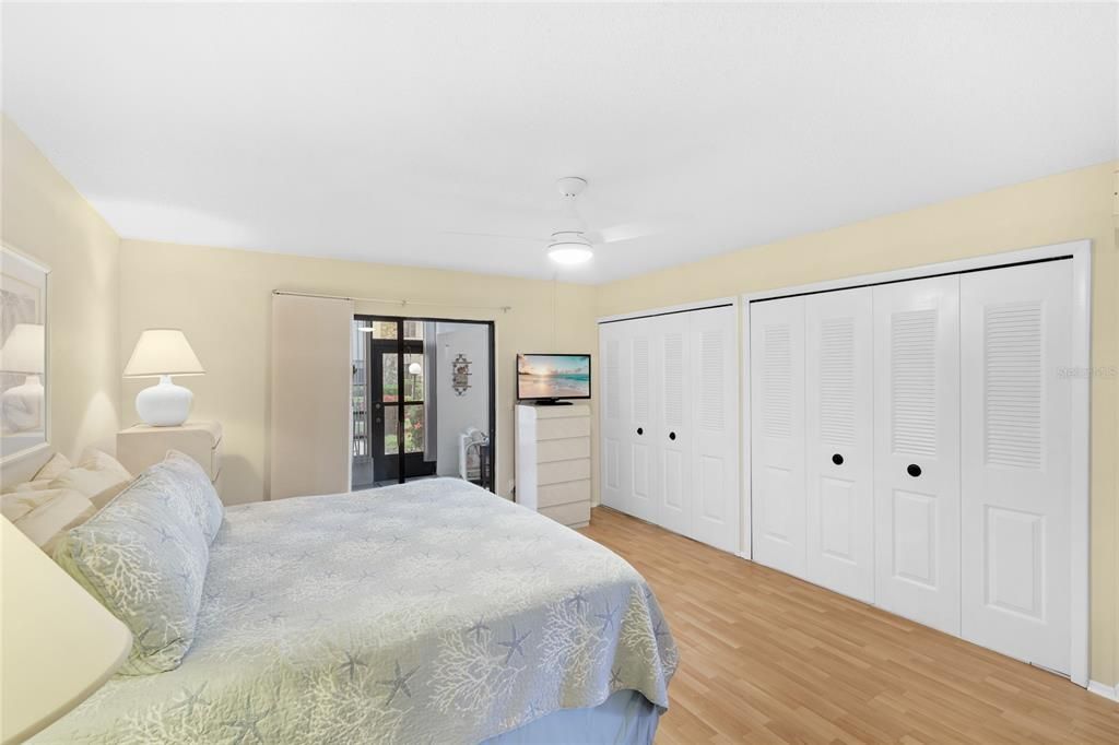 Active With Contract: $169,500 (2 beds, 2 baths, 1471 Square Feet)