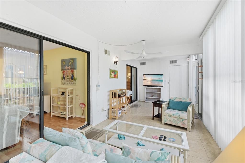 Active With Contract: $169,500 (2 beds, 2 baths, 1471 Square Feet)