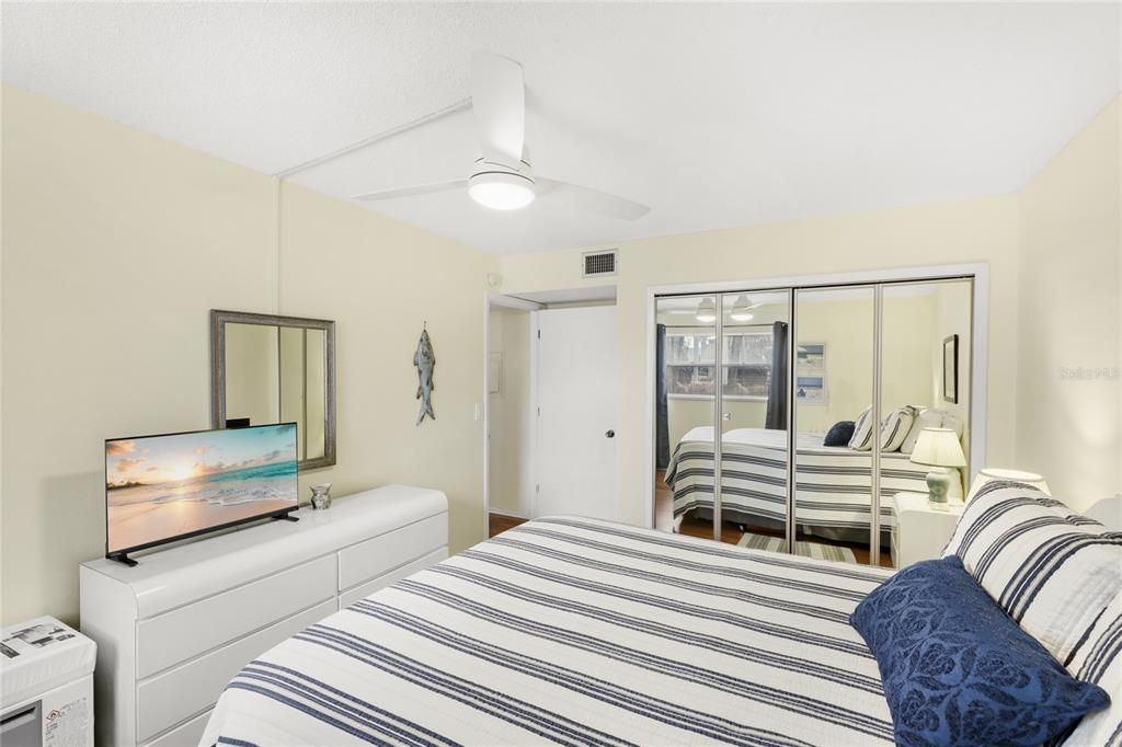 Active With Contract: $169,500 (2 beds, 2 baths, 1471 Square Feet)