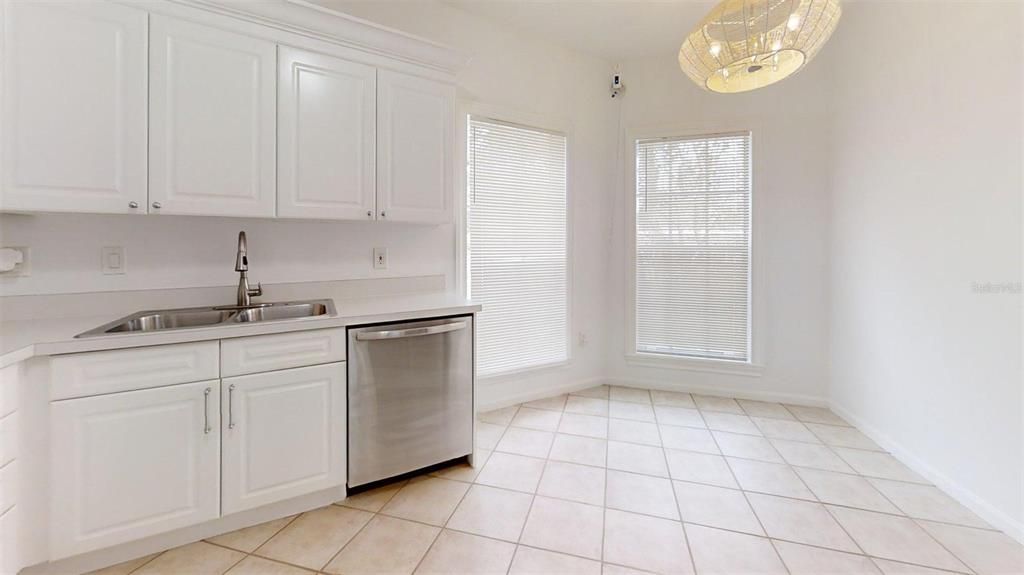 For Sale: $459,000 (2 beds, 2 baths, 1476 Square Feet)