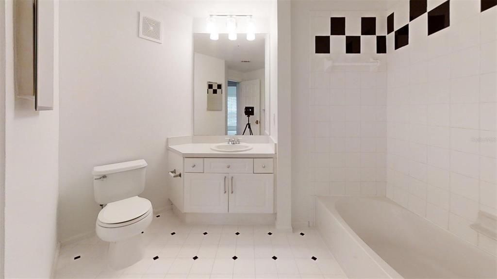 For Sale: $459,000 (2 beds, 2 baths, 1476 Square Feet)