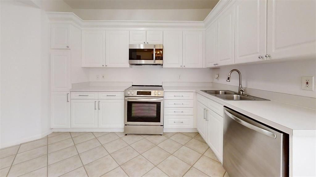 For Sale: $459,000 (2 beds, 2 baths, 1476 Square Feet)